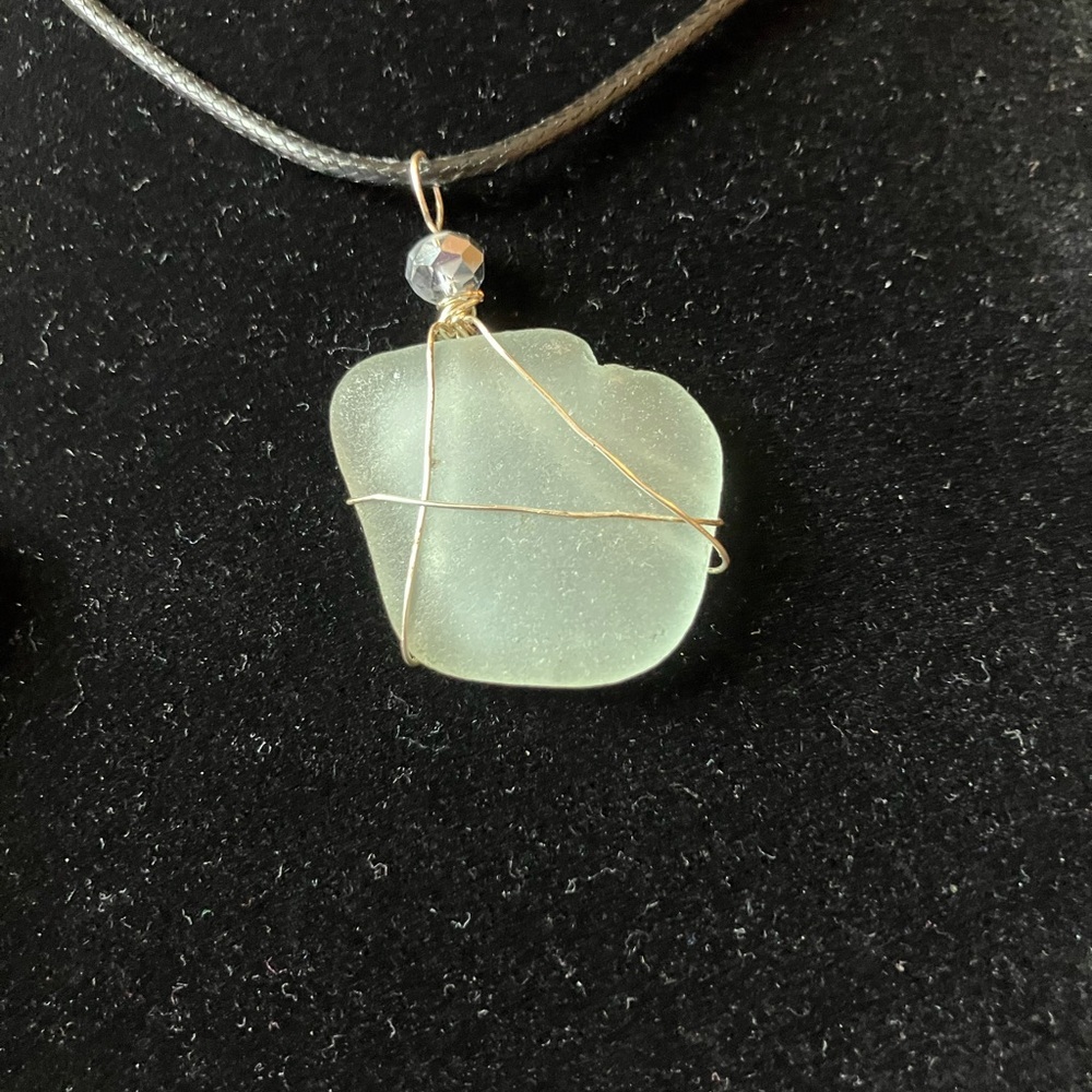 #85 handmade seaglsss necklace aqua